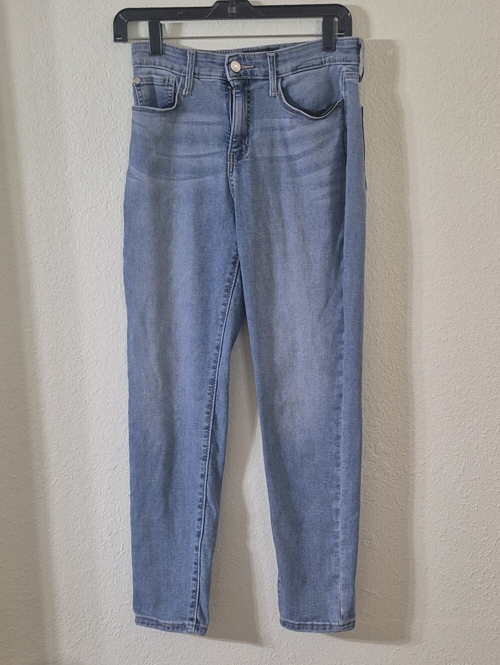 Levi's High-Rise Skinny Jeans in Light Blue Denim